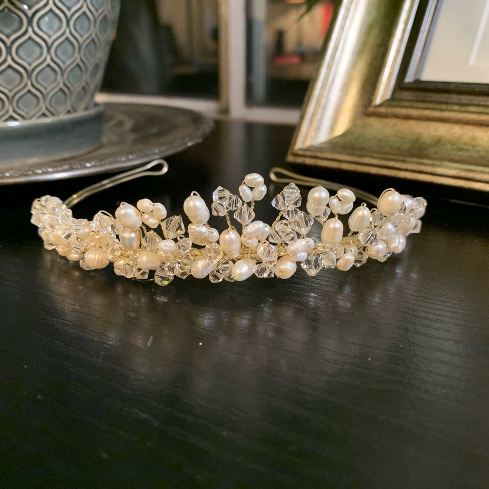 Pearls and Beads Tiara Bridal Headband - Picture 5 of 8